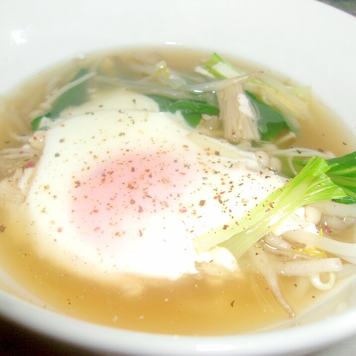 青梗菜と落とし卵のスープ